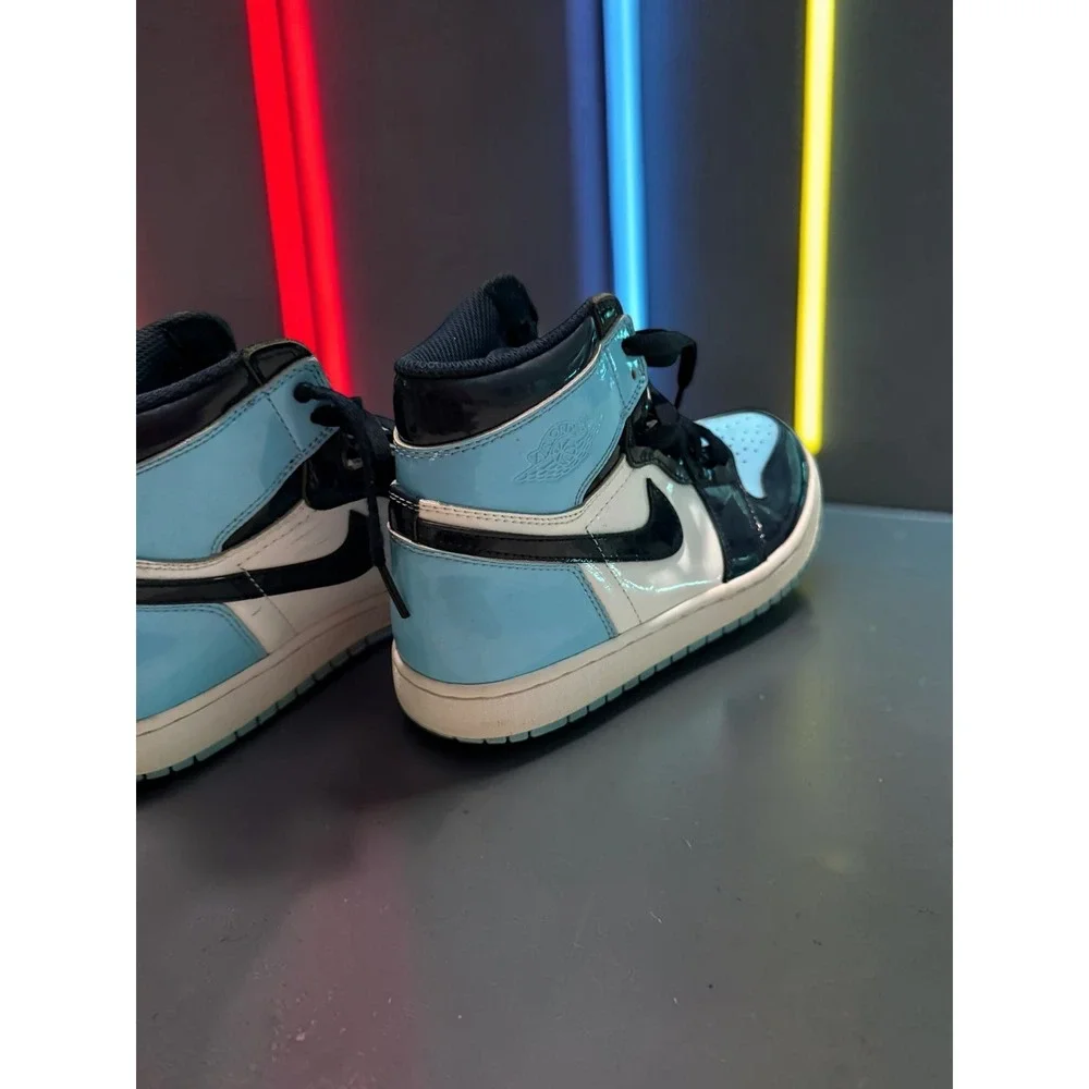 Nike Air Jordan 1 Mid Obsidian University Blue Patent Leather men's 7.5
